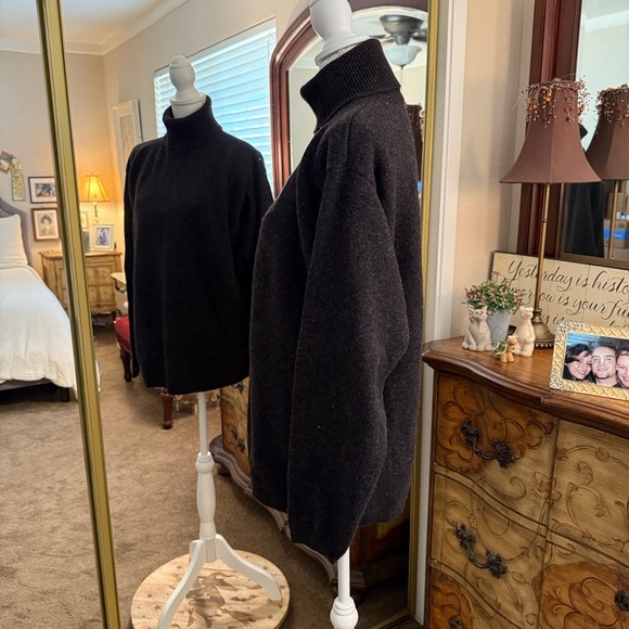 J. Crew Black Charcoal Wool Sweater Heavy Weight - Picture 4 of 6